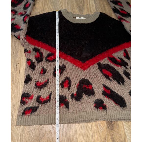 Mustard Seed Chevron Leopard Print Cozy Pullover Sweater - size M - Picture 7 of 7